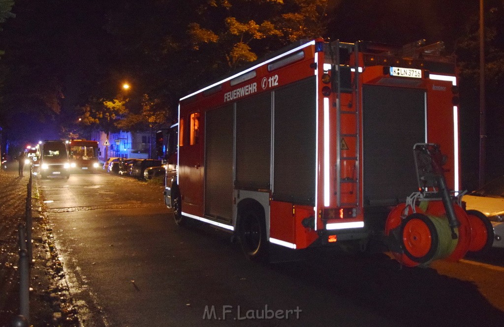 Feuer 2 Y Kellerbrand Koeln Humbold Gremberg Hachenburgerstr P336.JPG - Miklos Laubert